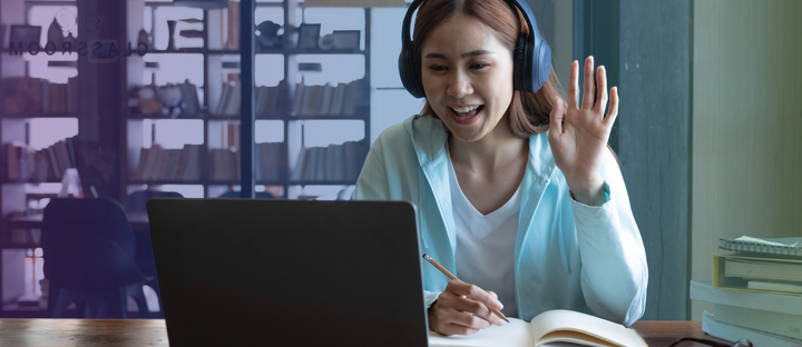 online student asking a question during class session